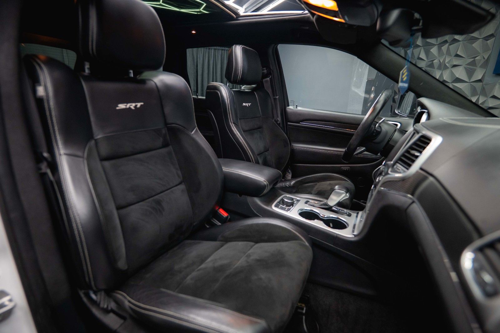 Fahrzeugabbildung Jeep Grand Cherokee 6.4 SRT V8 *Unfallfrei*Pano*COC*