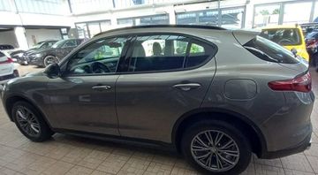 Alfa-Romeo Stelvio - 4