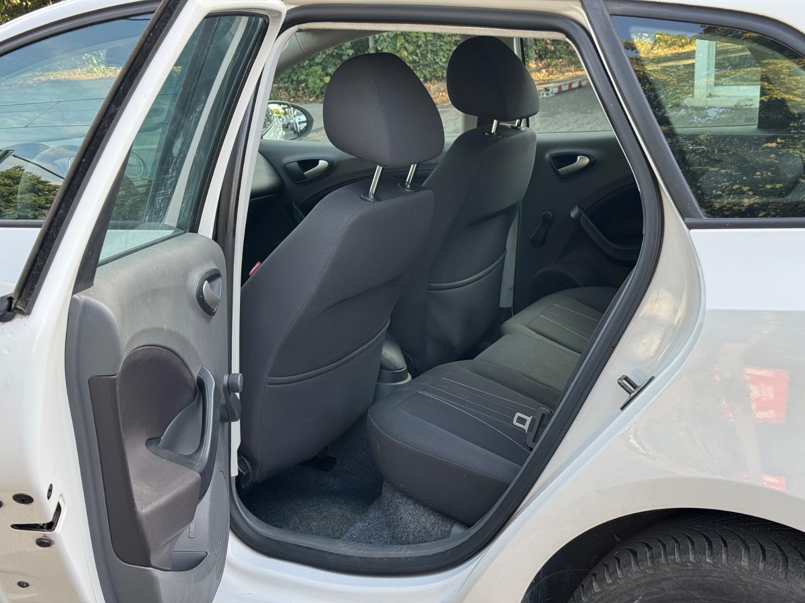 Seat Ibiza 2012 — photo 12