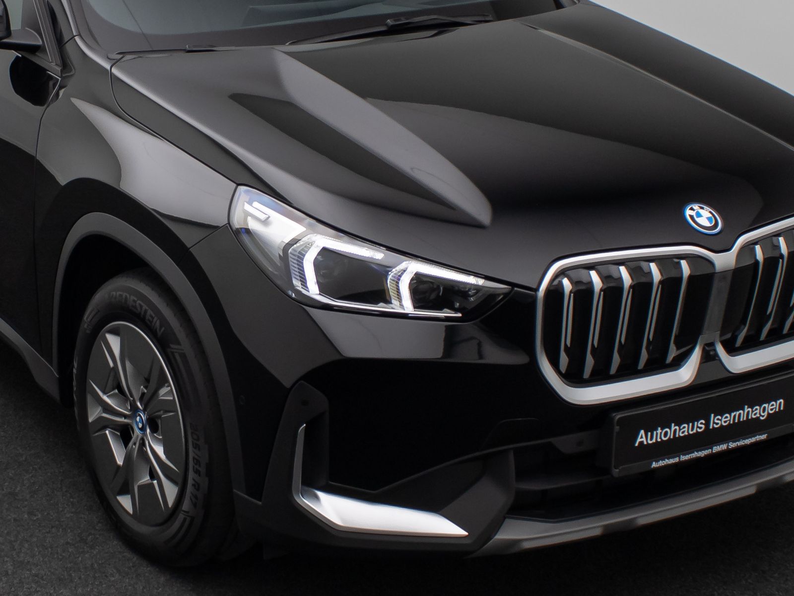 Fahrzeugabbildung BMW iX1 xD30 Panorama 360° HUD DAB H/K Komfort Sport