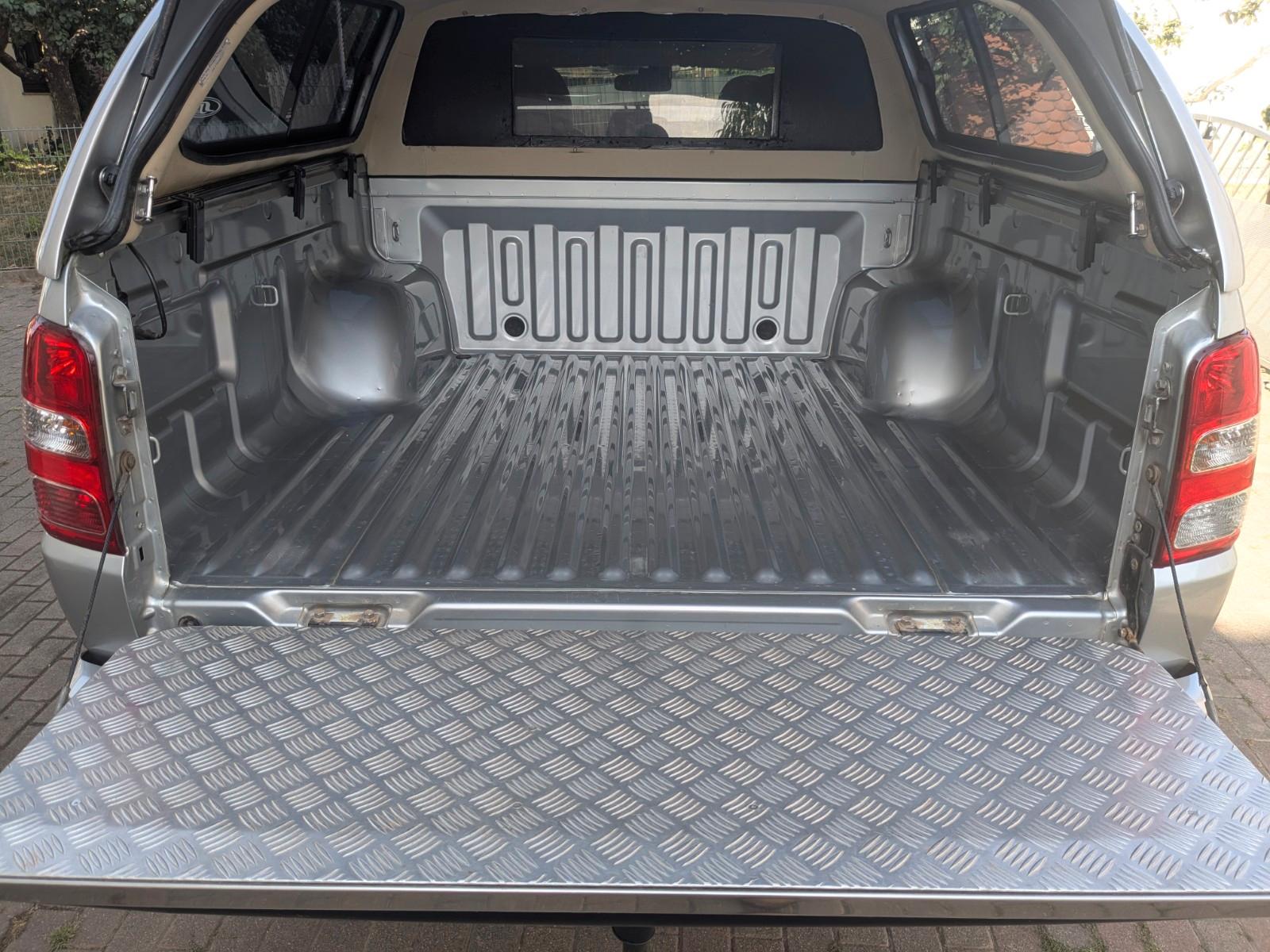 Mitsubishi L200