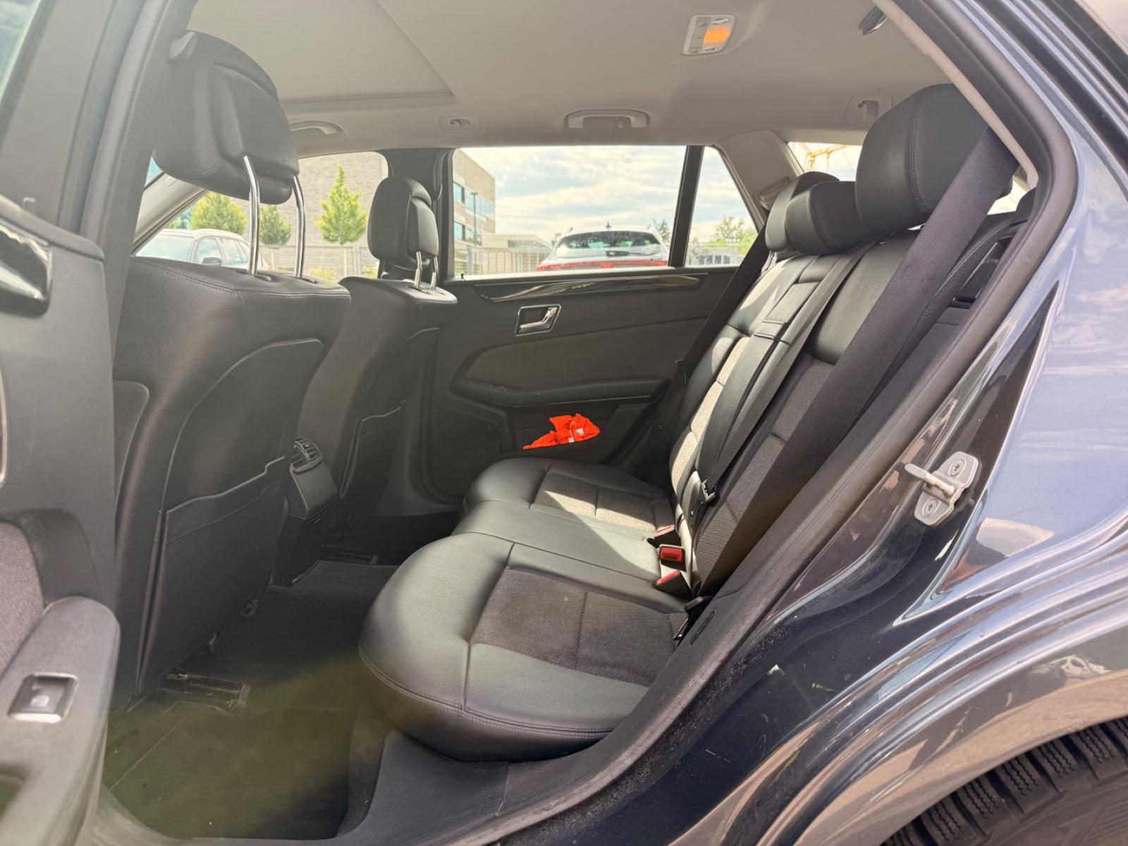 Mercedes-Benz E 200 CGI T Blue AVANTGARDE SHZ AHK NAVI XENON