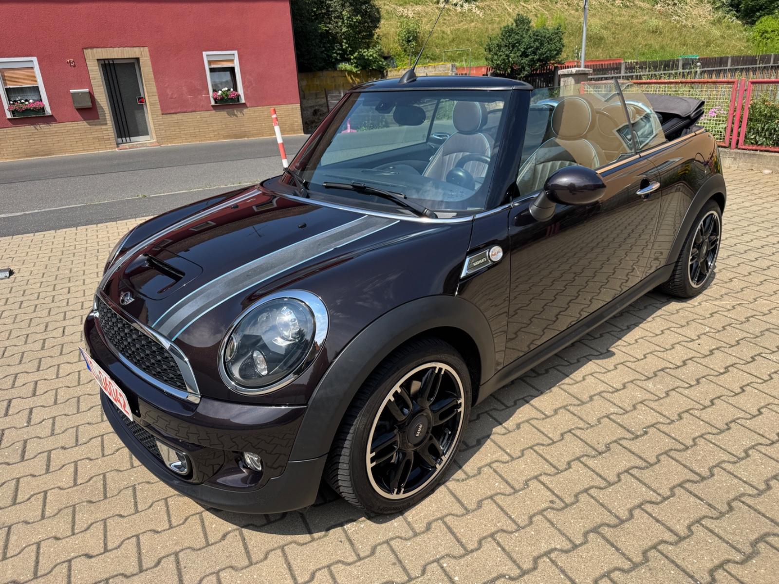 MINI Cooper S Cabrio Highgate Leder Bi-Xenon PDC Temp