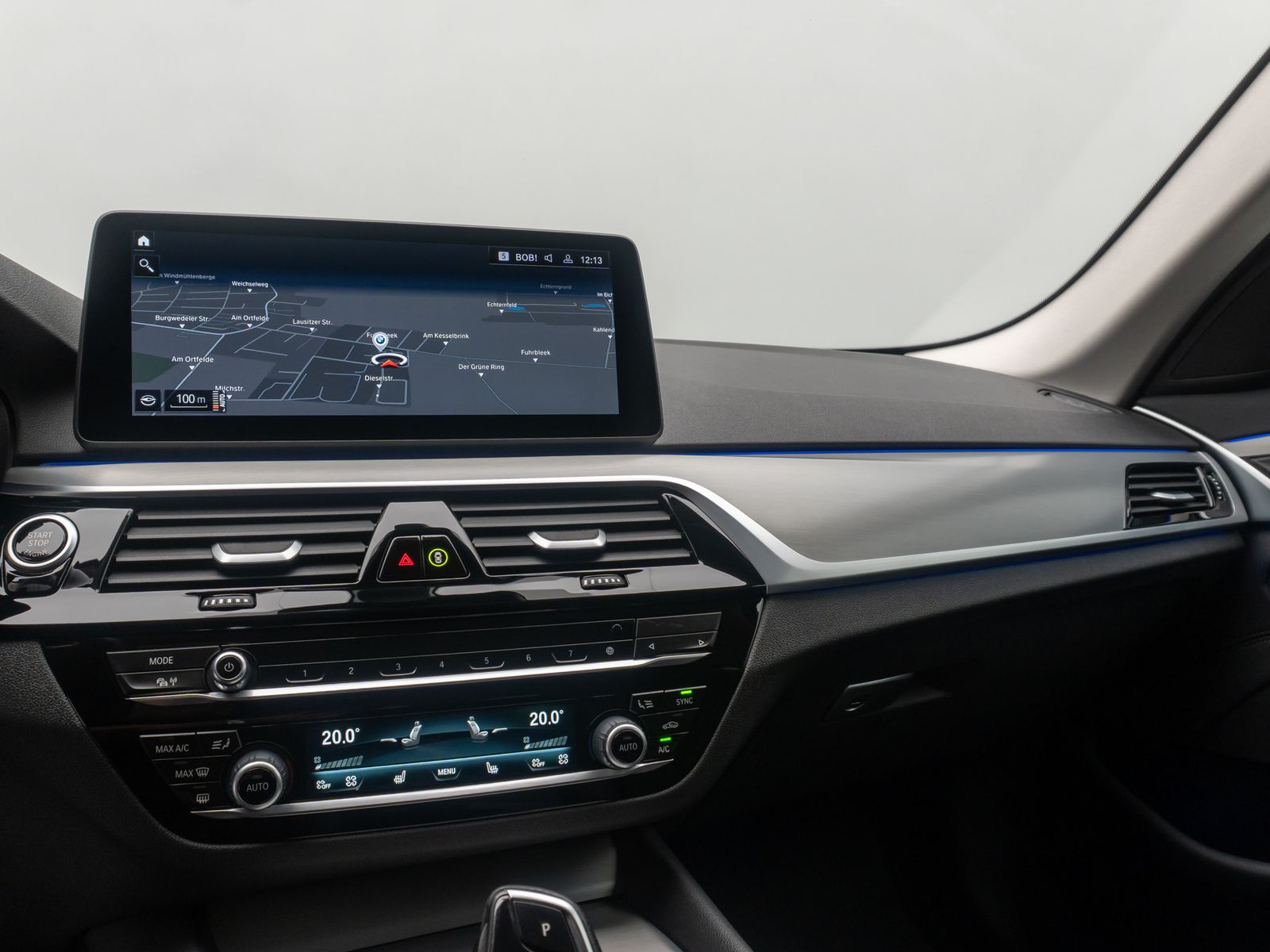 Fahrzeugabbildung BMW 520d xD HUD DAB Kamera HiFi Laser Sport AHK Komf