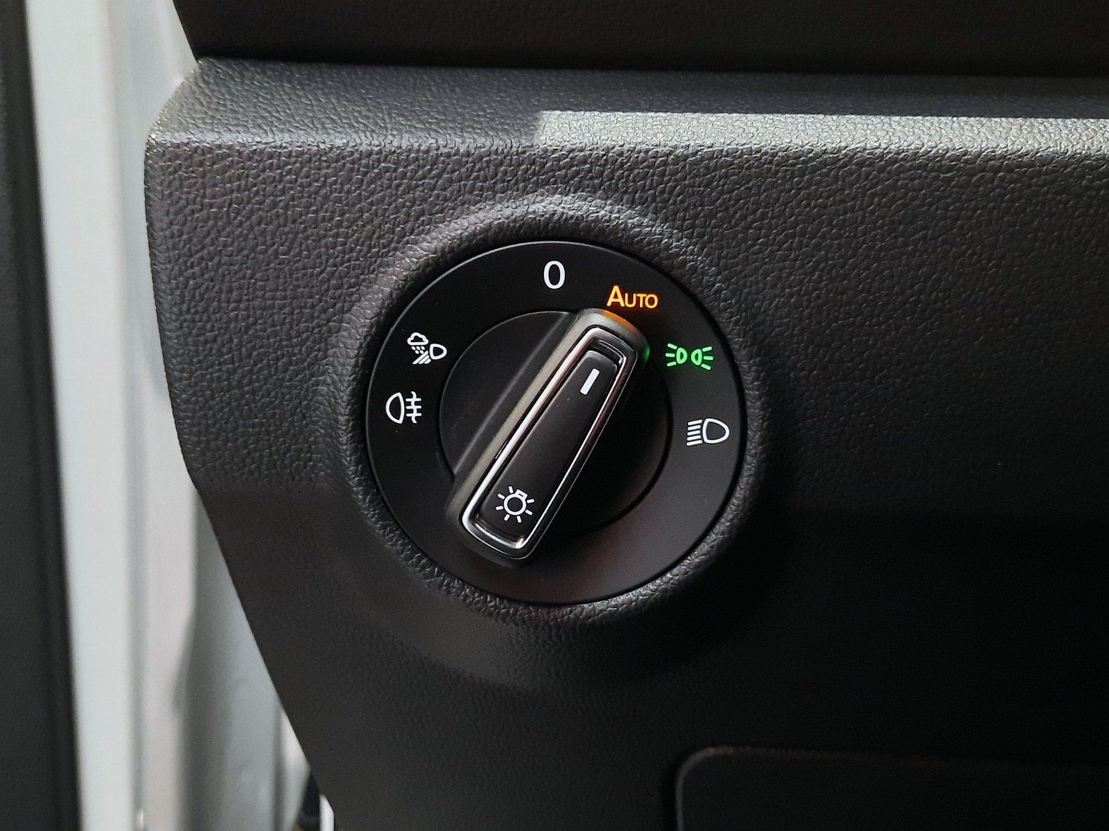 Fahrzeugabbildung Volkswagen T-Roc Style TSI *Standhzg*AHK*Cam*Navi*LED*ACC*