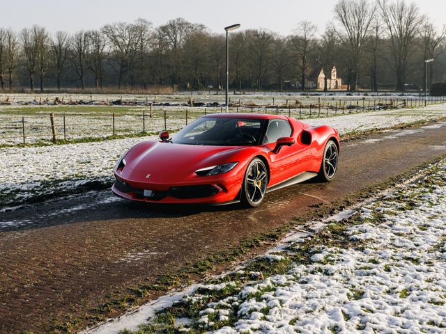 Ferrari 296 GTB 3.0 V6, Carbon, JBL, Lift