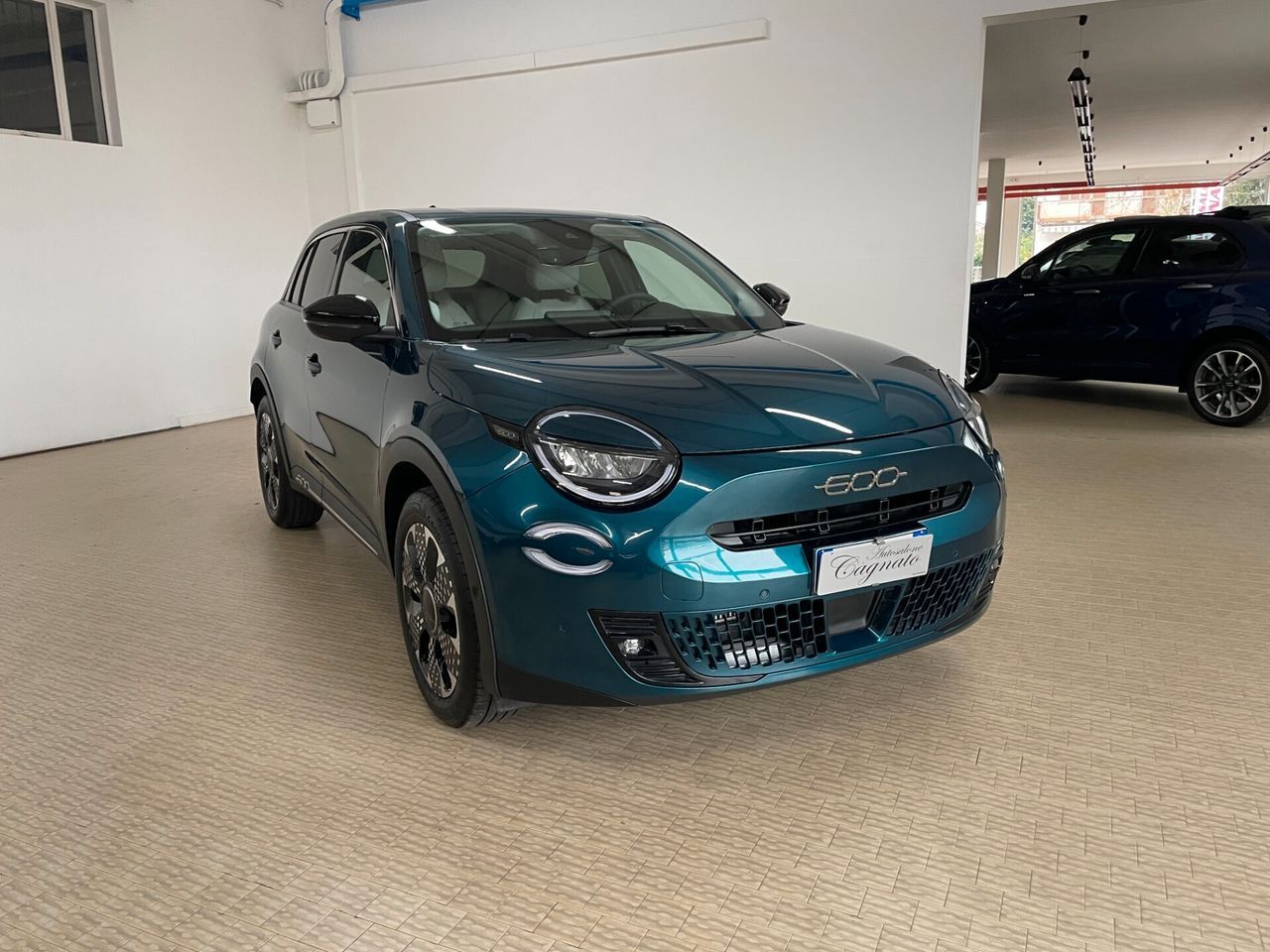 Fiat 600 Hybrid 145cv DCT MHEV La Prima II Km 10 imagem 2