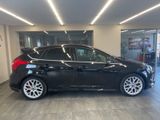 Ford Focus 1.6 Lim. EcoBoost S*1.HD/Navi/Kamera/ALU* - Ford Focus mit Benzin-Antrieb: Limousine, 1.6