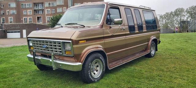 Ford Econoline Usa van