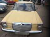 Mercedes-Benz Mercedes W115 Strich 8 Oldtimer 230/4 ohne... - Mercedes V 200 von Privatanbieter