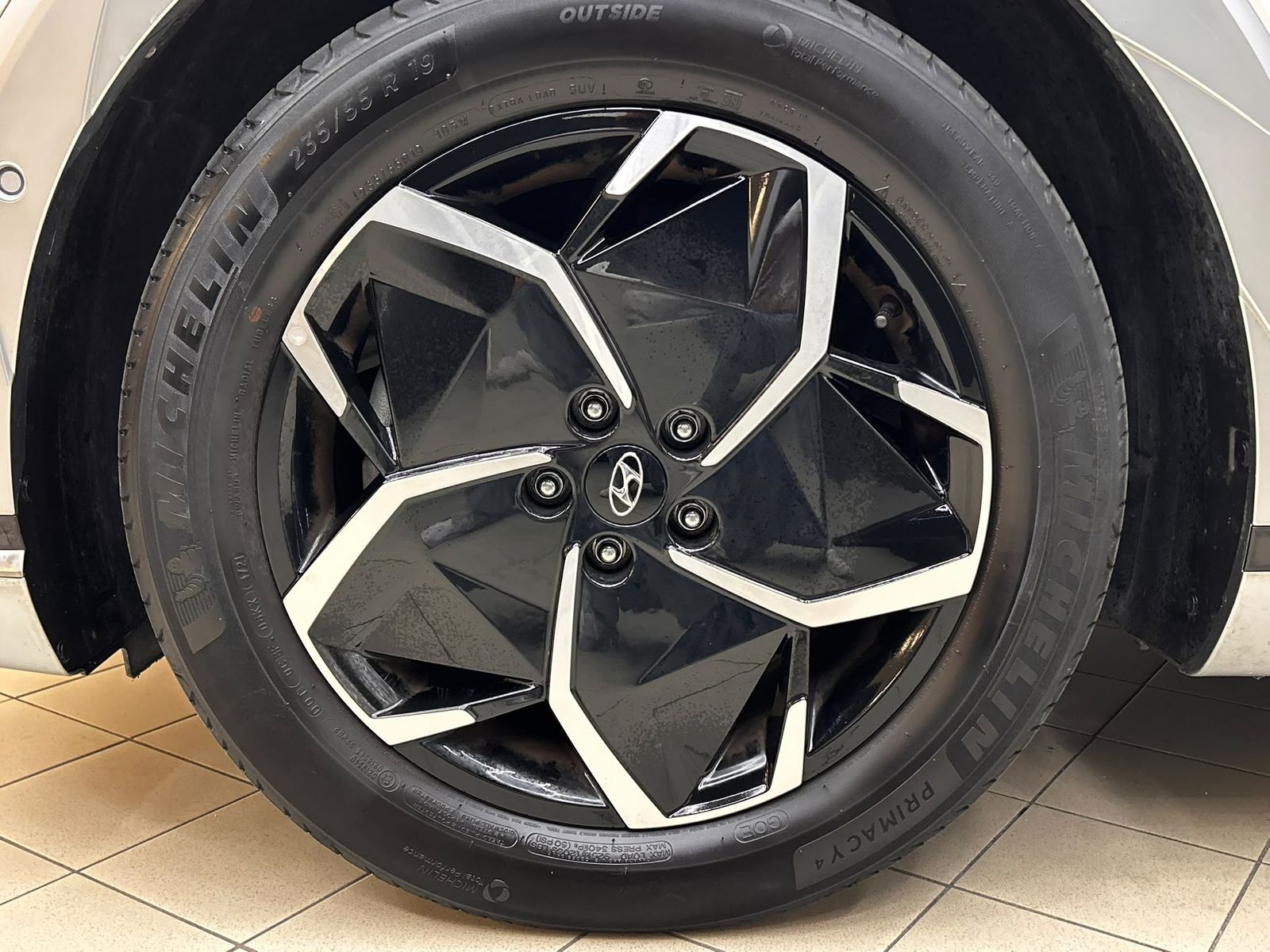 Fahrzeugabbildung Hyundai Ioniq 5 Techniq PANO+LED+SHZ+NAVI+ACC+360+DAB+WP