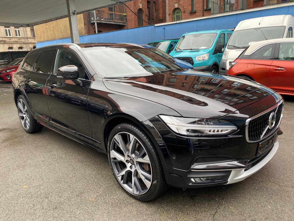 Volvo V90 Cross Country