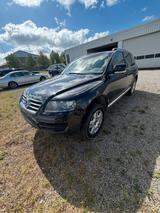Volkswagen Touareg 3.0 V6 Getriebe / Motorschaden Bas... - Volkswagen Touareg: Motor