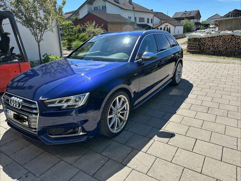 Image of Audi S4