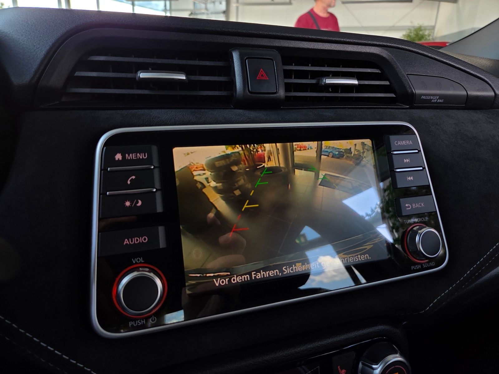 Fahrzeugabbildung Nissan Micra N-Sport Aut. BOSE KLIMA RFK SHZ ALU