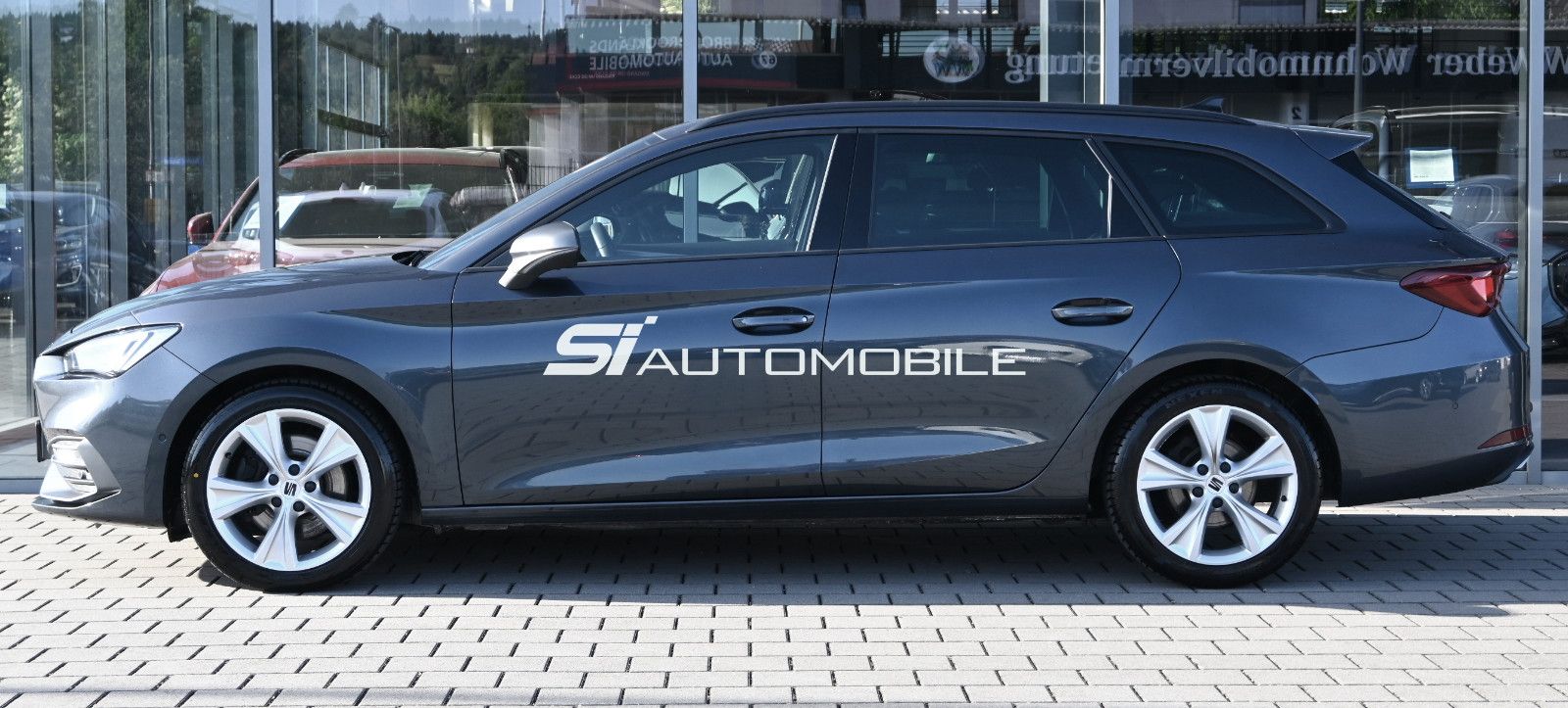 Fahrzeugabbildung SEAT Leon 2.0 TDI FR DSG Sportstourer °AHK°STANDHEIZ°