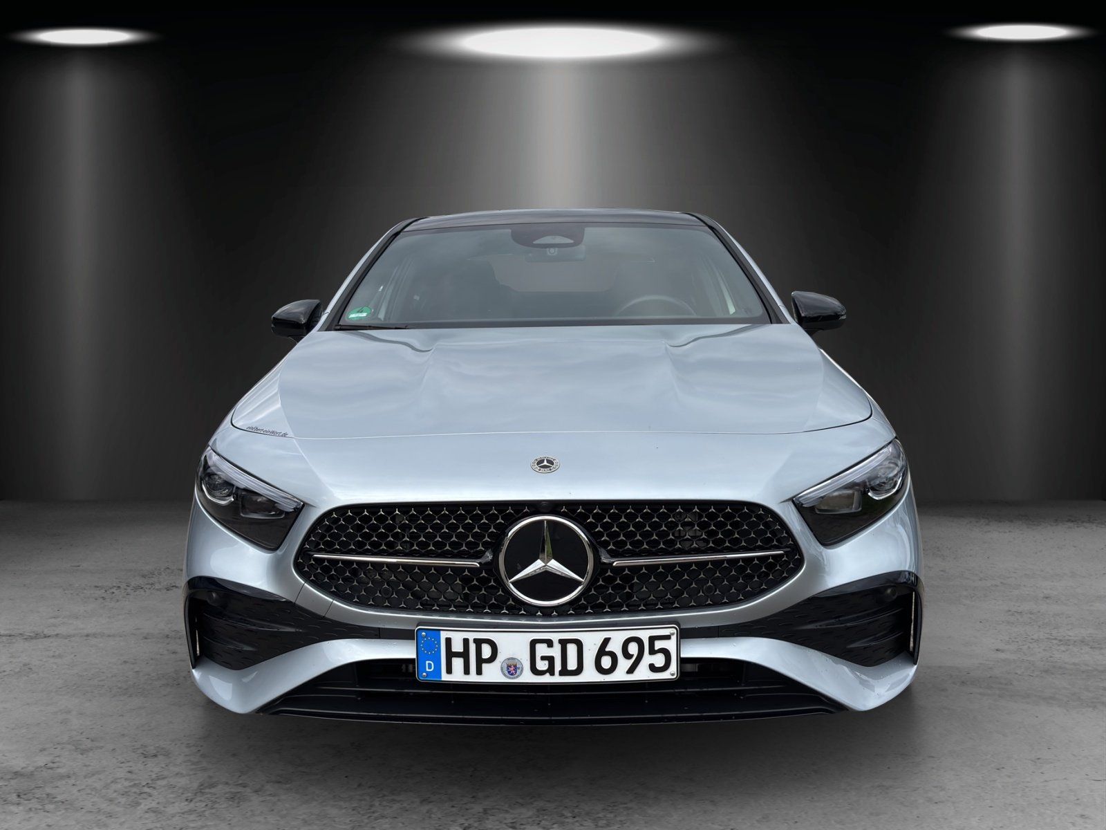 Fahrzeugabbildung Mercedes-Benz A 250 4M Lim AMG Pano NIGHT KeyGO MULTIBEAM