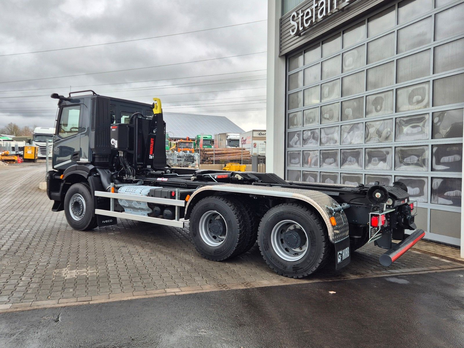 Fahrzeugabbildung Iveco AD300X54Z/P HR 6x4 Abrollkipper