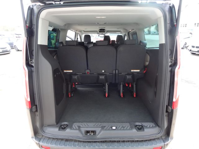 Fahrzeugabbildung Ford Tourneo Custom 300 L2/Titanium/9-Sitzer/AHK/Kam/