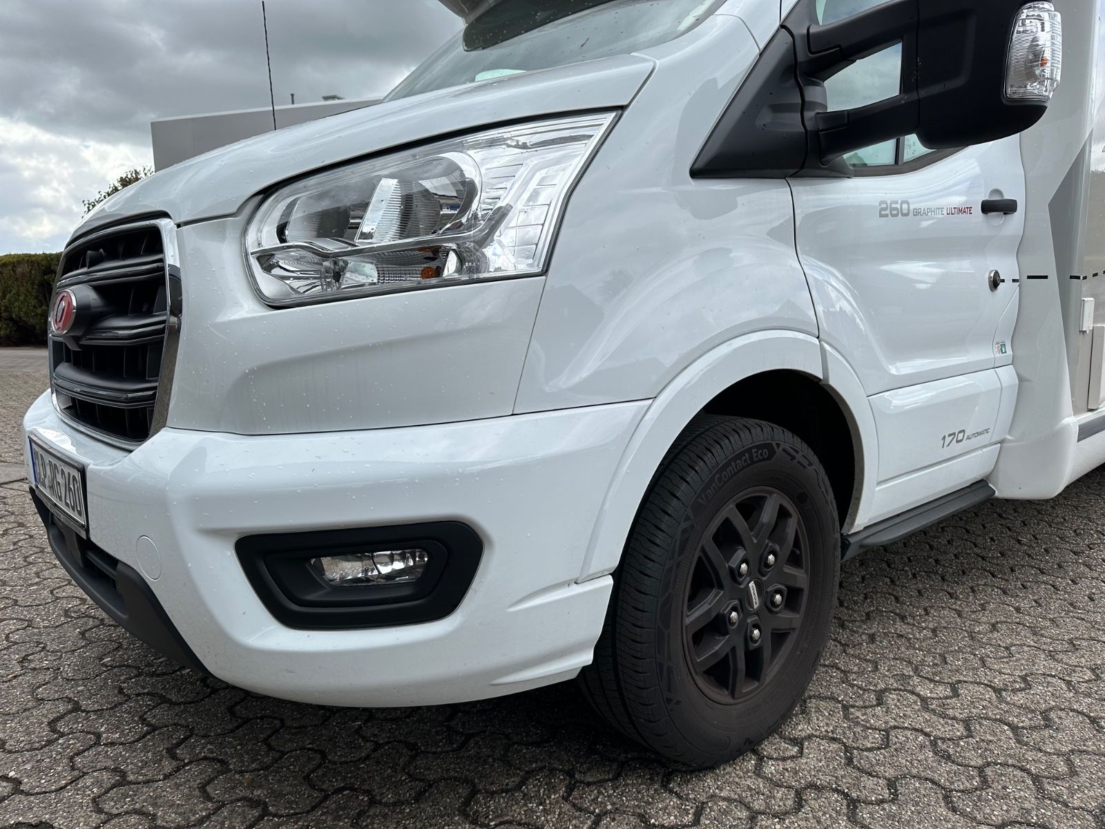 Fahrzeugabbildung Challenger 260 Graphite Ultimate 170 Automatic AHK/Sat/TV