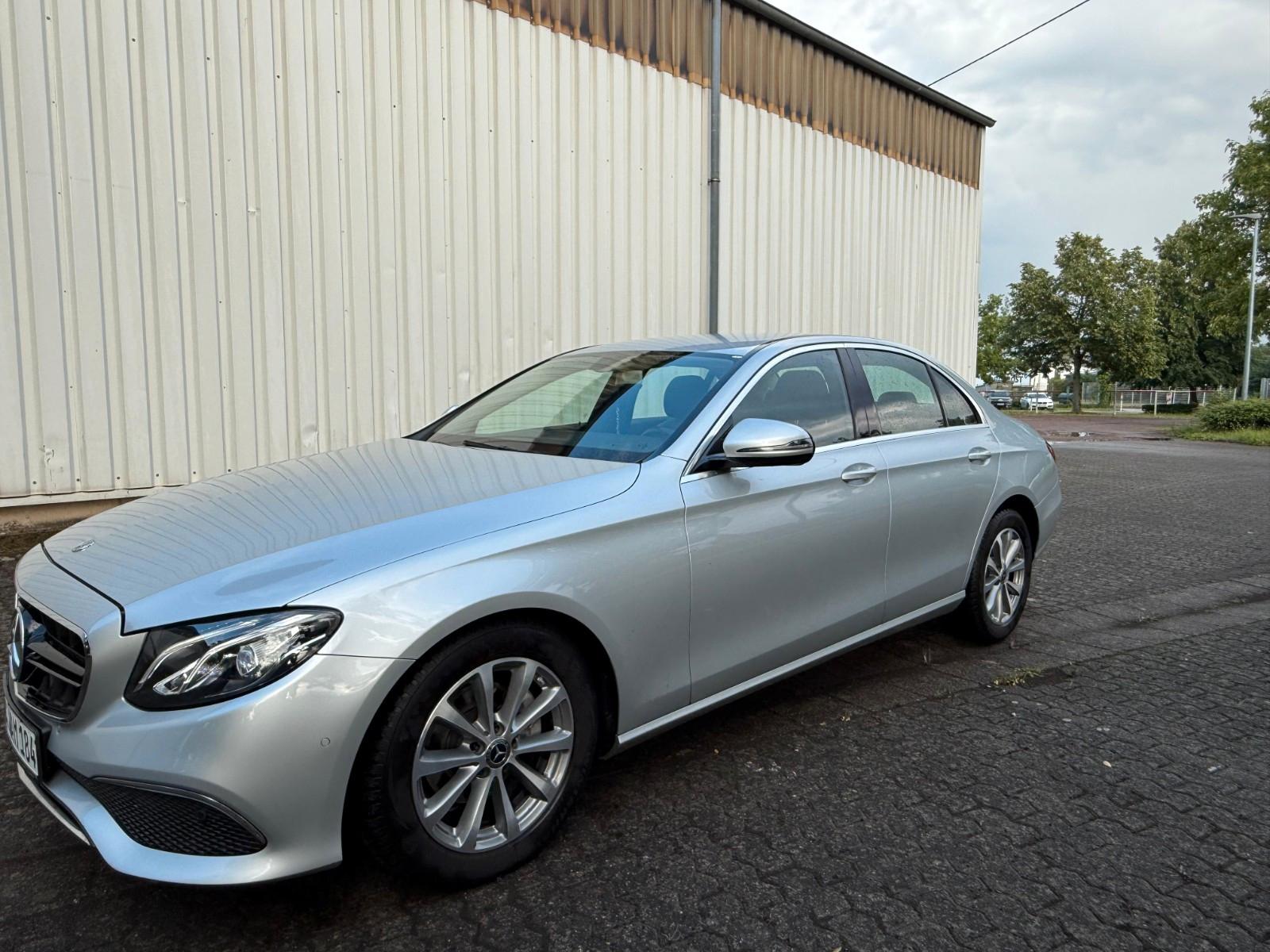 Mercedes-Benz E 200 E Limousine E 200 d