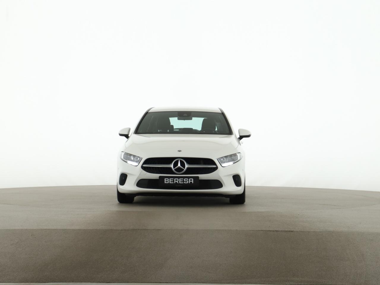 Mercedes-Benz A 180 Style MBUX Navi Park-Ass. Sitzhz
