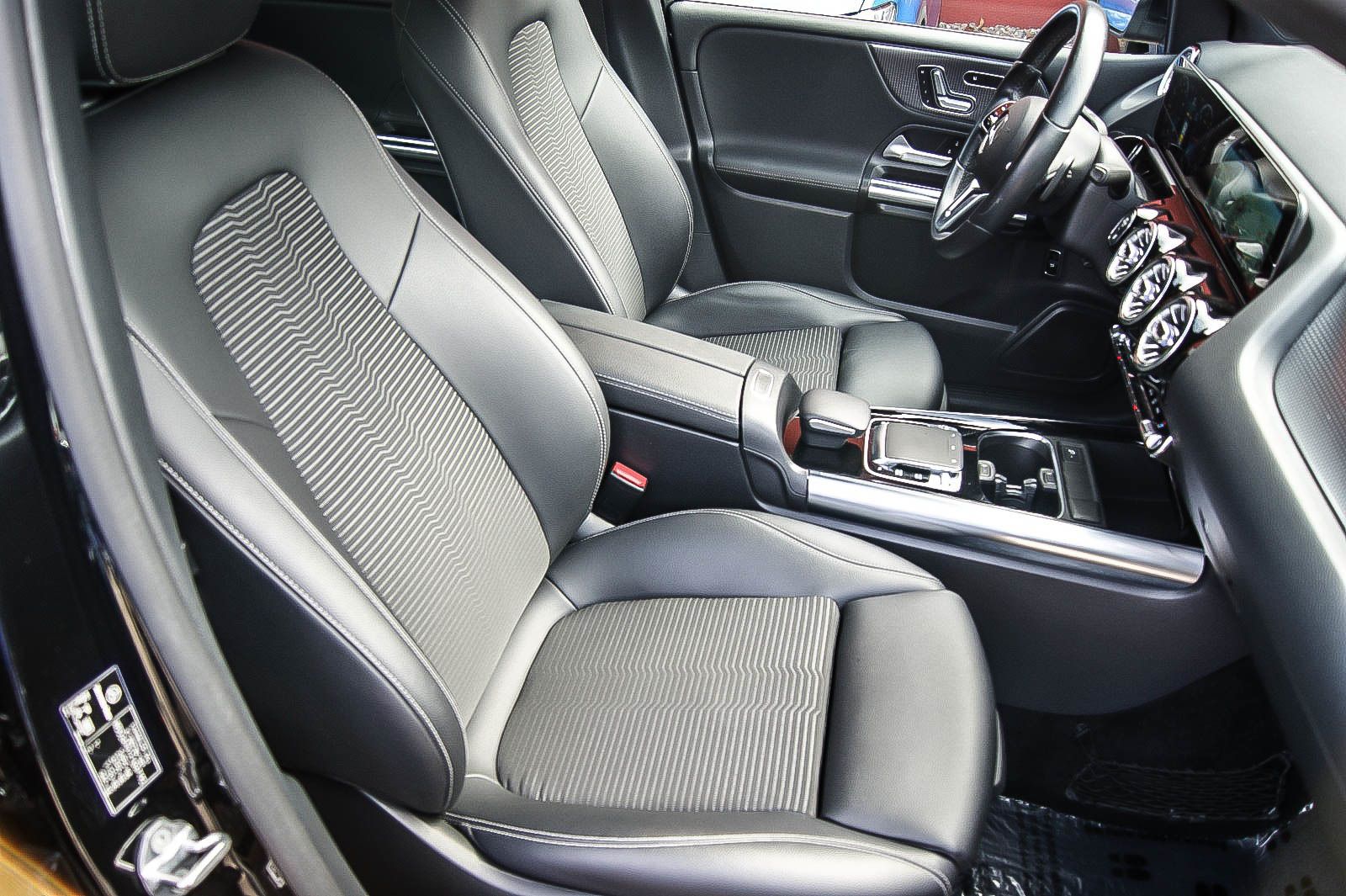 Fahrzeugabbildung Mercedes-Benz B 200 d 8G-DCT JungeSterne ANHÄNGERKUPLG E-SITZE