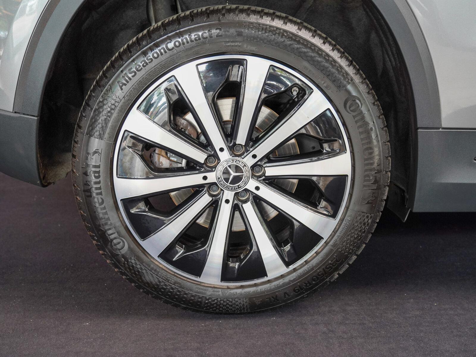 Mercedes-Benz GLA 250 4M Progressive MULTIBEAM AHK Standheizun