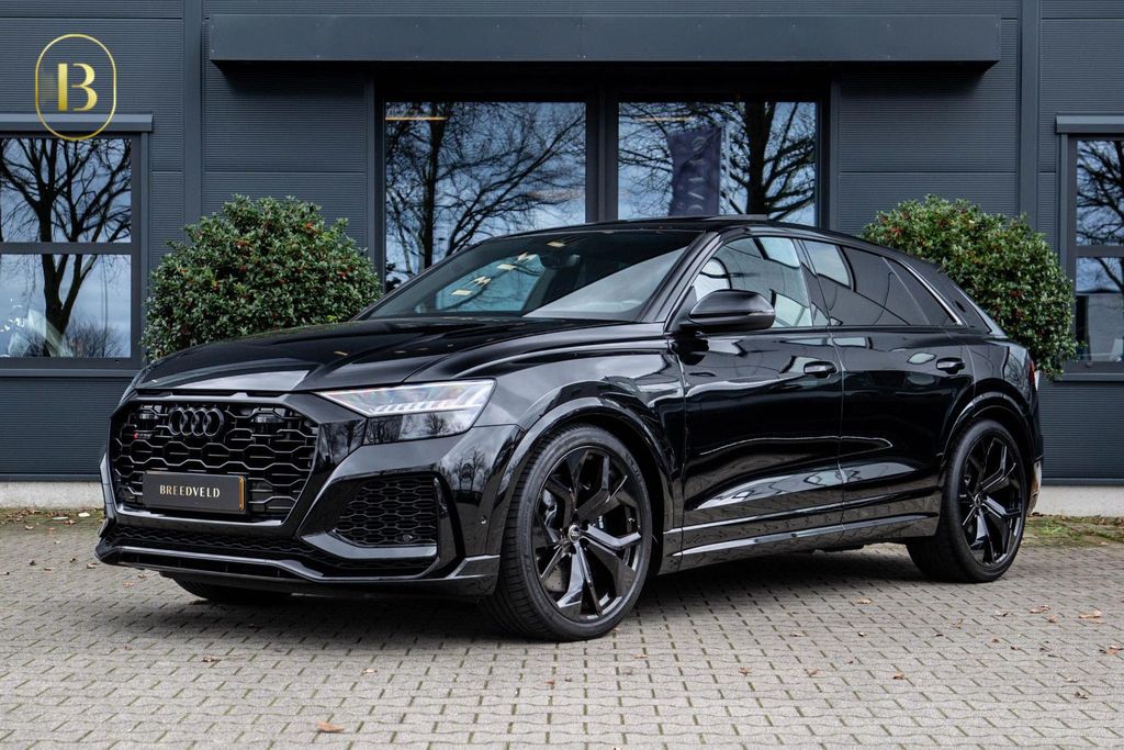 Audi RSQ8