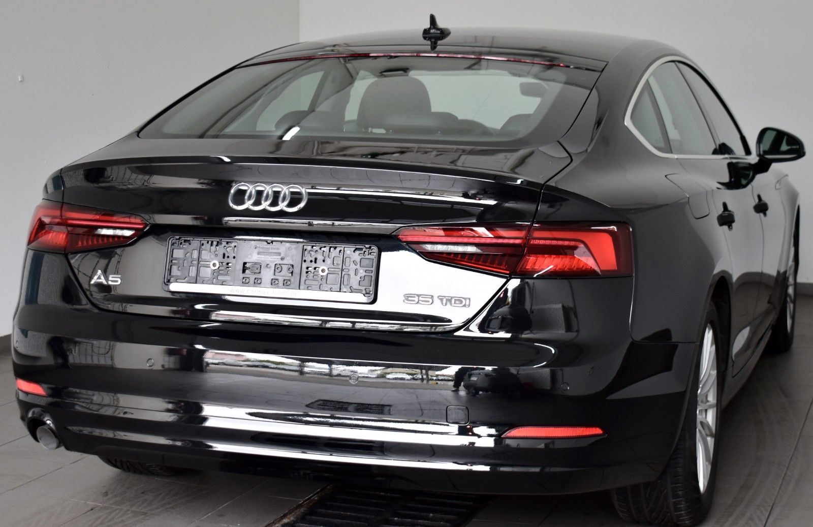 Fahrzeugabbildung Audi A5 Sportback 35 TDI Automatik,Leder,Navi,SHZ,AHK