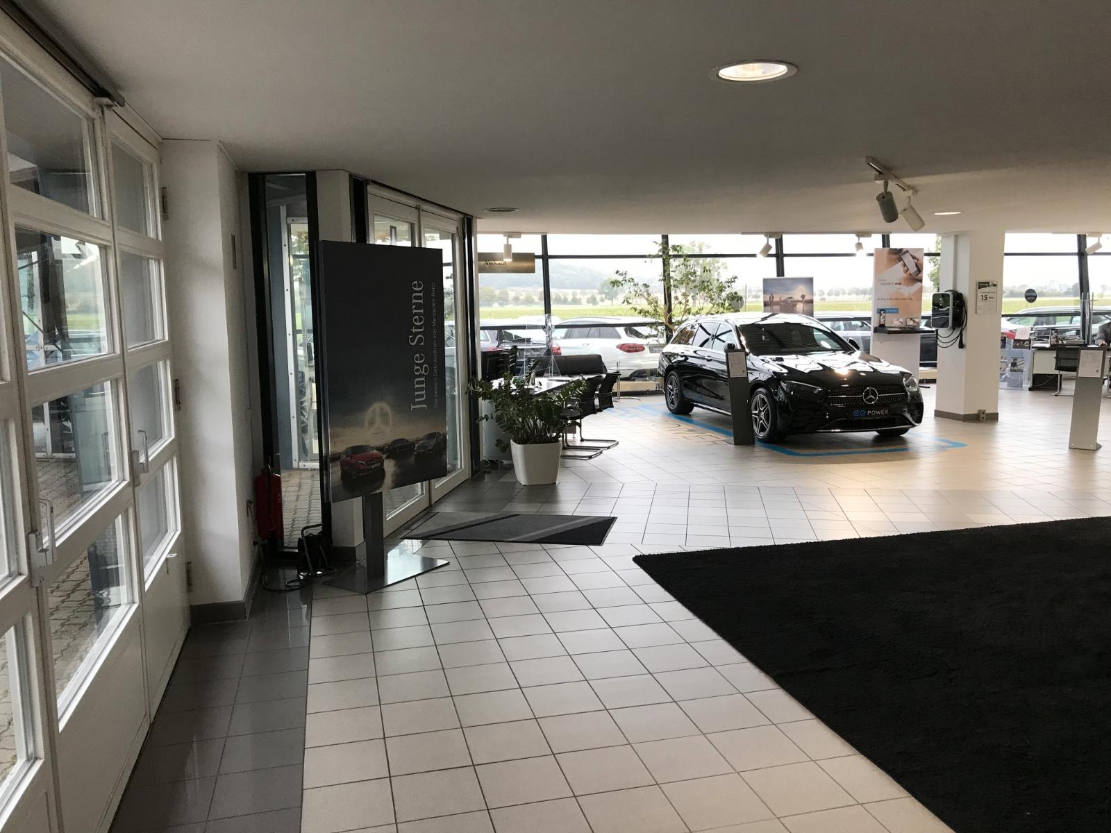 showroom-image-main