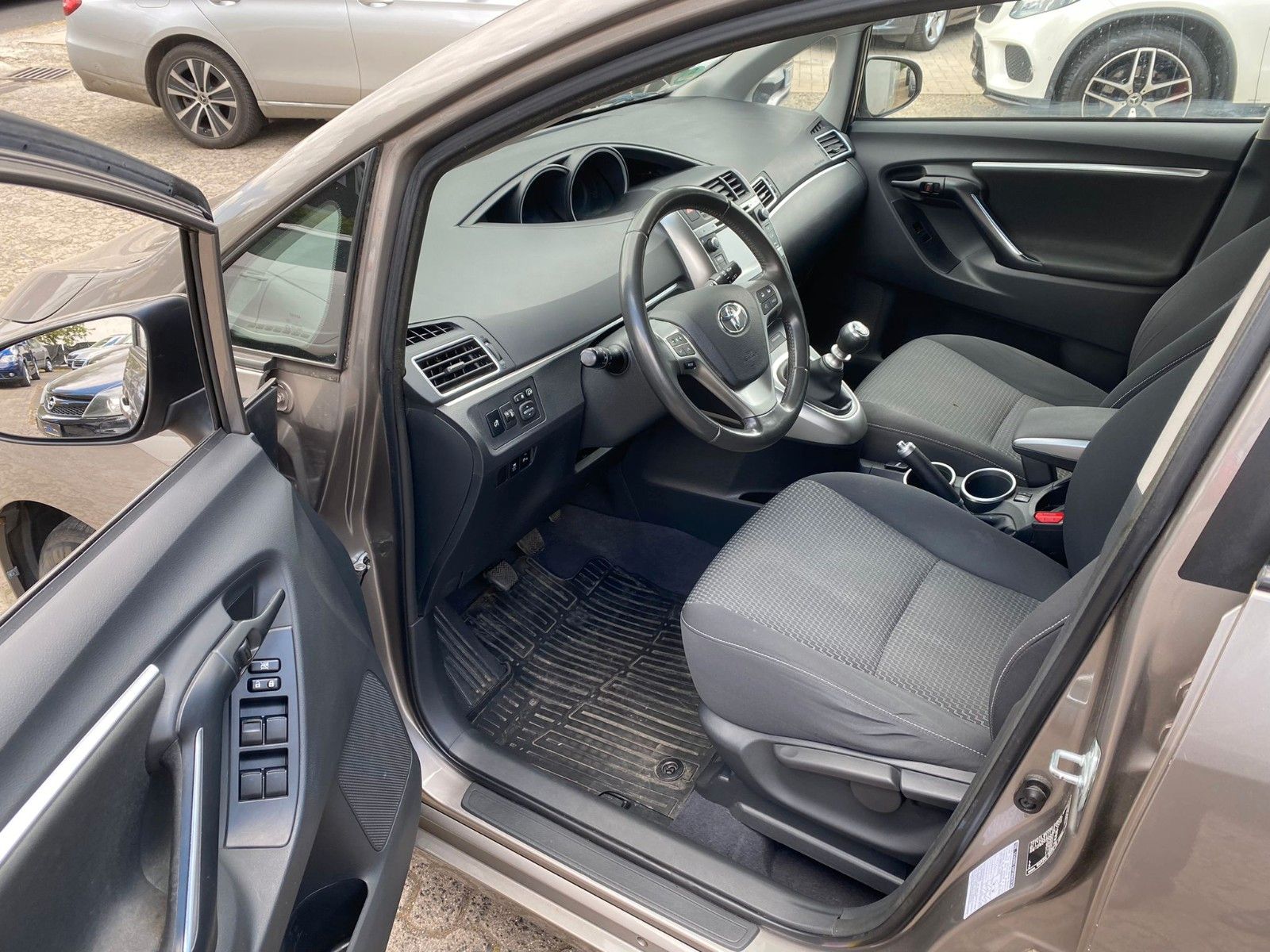 Fahrzeugabbildung Toyota Verso Comfort