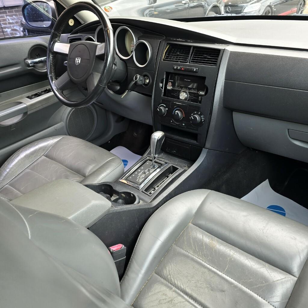 Dodge Magnum 2005 — photo 12