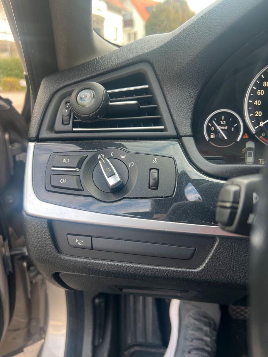 BMW 520 2011 — photo 10