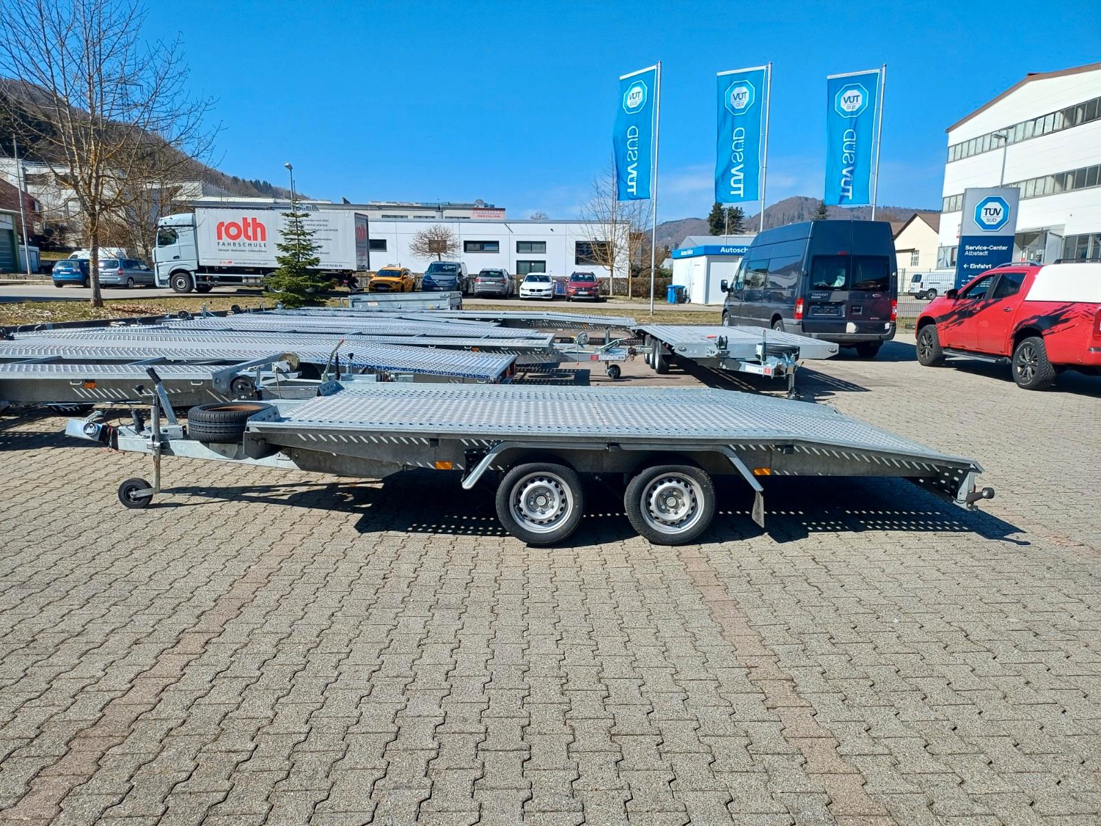 Niewiadów Universal  Tr-r ,2,7 T Gg.,Tempo 100, ALU Rampen