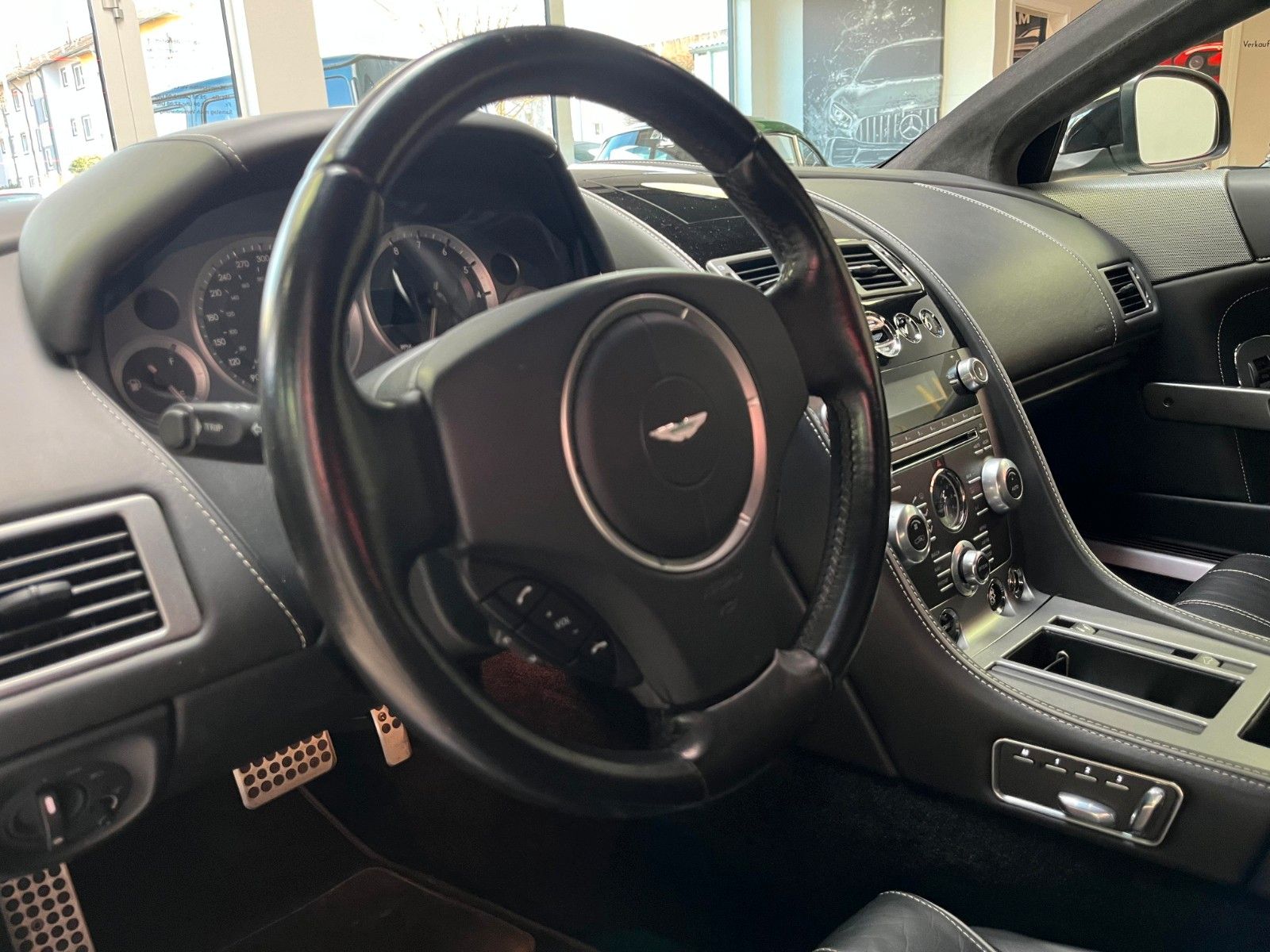 Fahrzeugabbildung Aston Martin DB9 / Virage Volante V12*Carbon-Ceramic-Brakes*