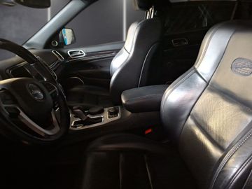 Jeep Grand Cherokee - 7