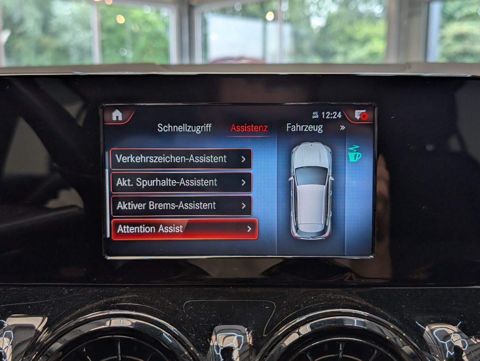Fahrzeugabbildung Mercedes-Benz GLA 250 e EQ LED*NAVI*CARPLAY*SPURH.*PARKASSIST*