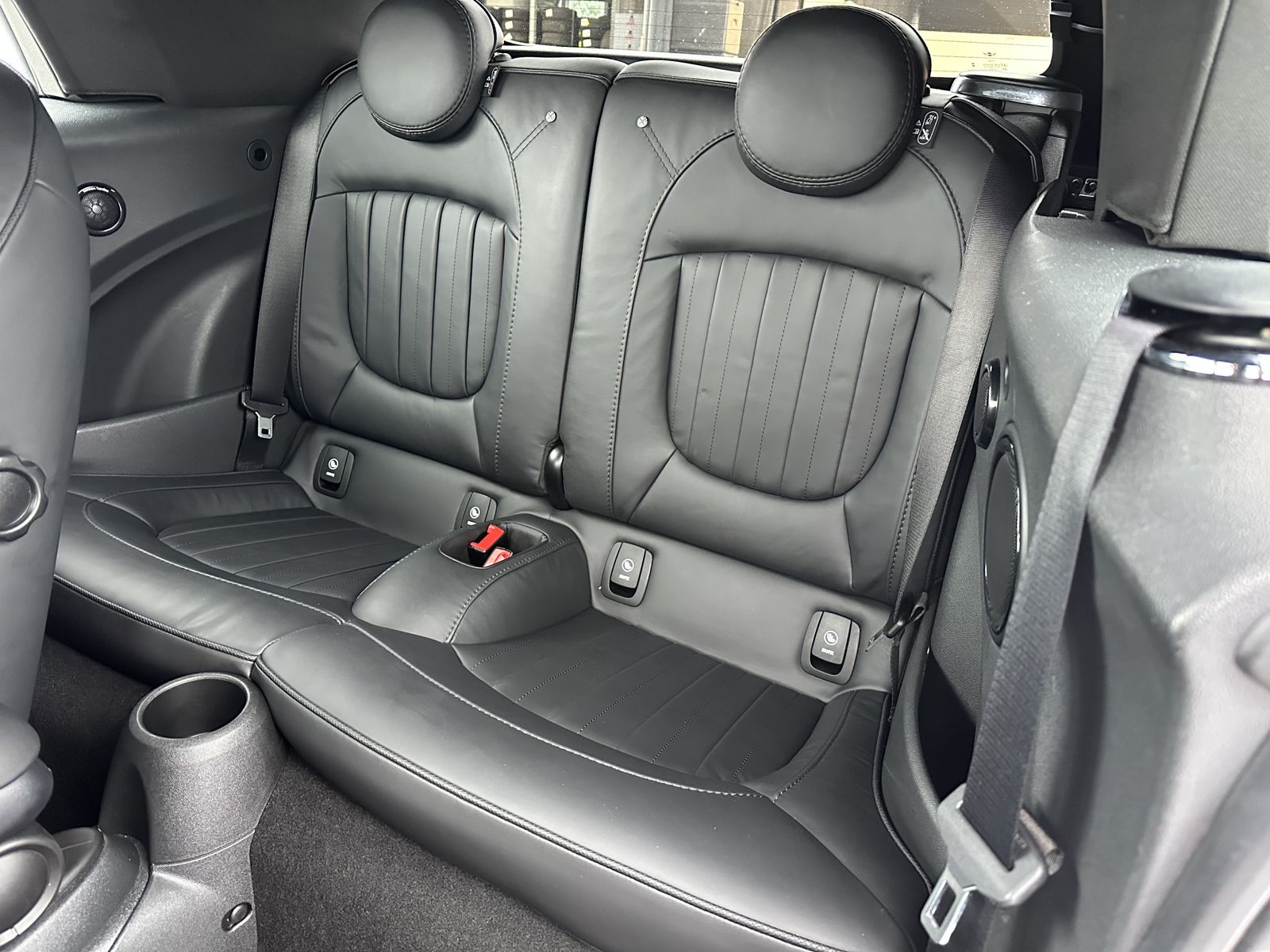 Fahrzeugabbildung MINI Cooper S Cabrio Aut. Piano Black NAV+LED+HUD+KAM