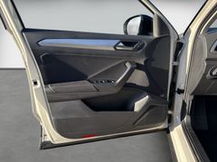 VW T-Roc Limited 1.5DSG AHK LED ACC  8Fach