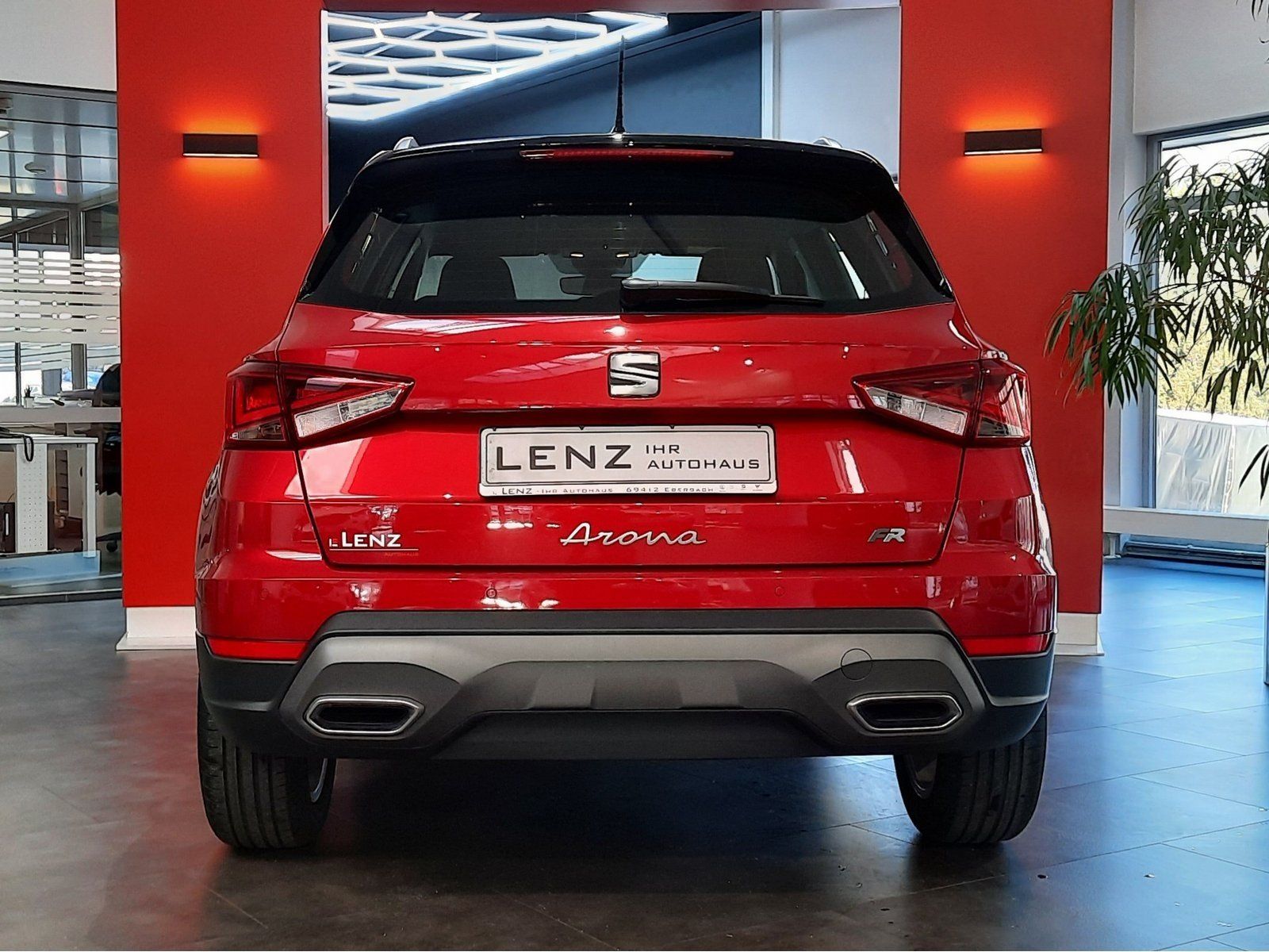 Fahrzeugabbildung SEAT Arona FR TSI *AHK*Navi*LED*PDC*Sitzhzg*Tempomat*