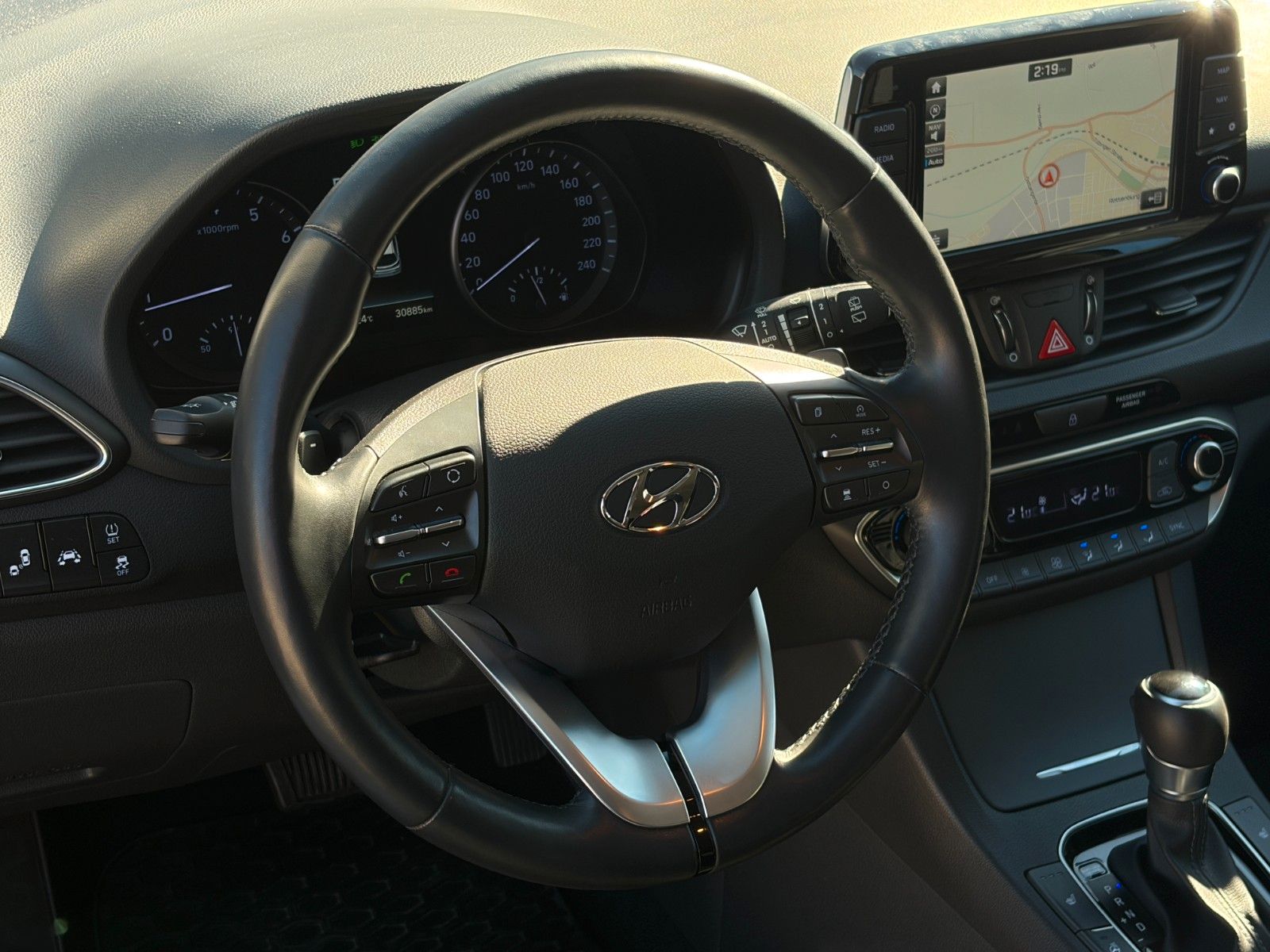 Fahrzeugabbildung Hyundai i30 1.4 T-GDI All Inclusive ACC CAM CarPlay