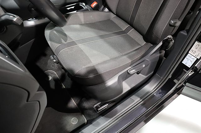 T-Roc Life 2.0 TDI FAHRSCHULUMBAU! ACC AHK SHZ P