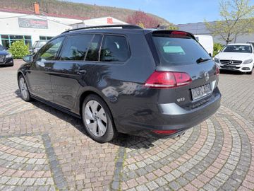 Volkswagen Golf - 8
