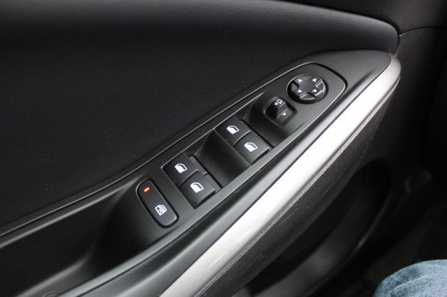 Fahrzeugabbildung Opel Grandland 1.2 Turbo GS Line KlimaA,LED,Navi,SHZ