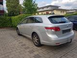 Toyota Avensis Automatik Kombi 1.8 - Toyota Avensis in Nürnberg