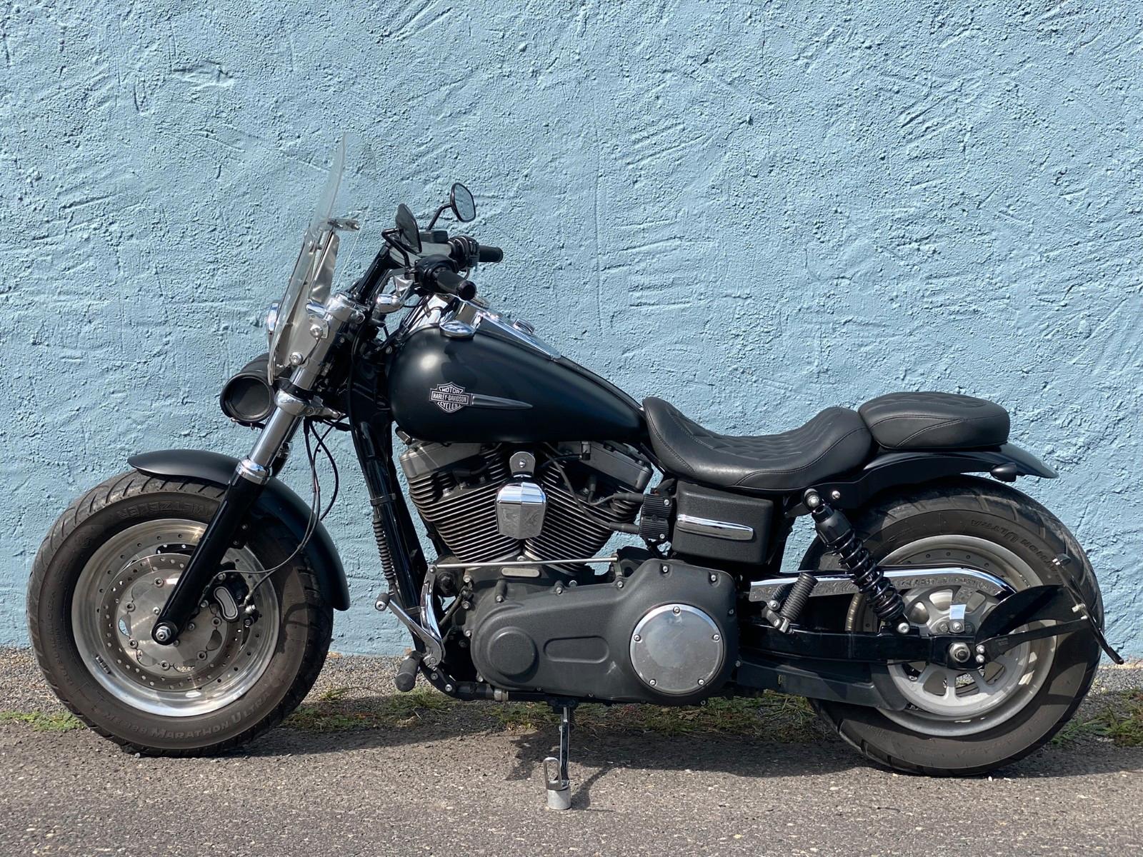 Harley-Davidson FAT BOB FXDF 5HD1 MIT V2 PERFORMANCE AUSPUFF