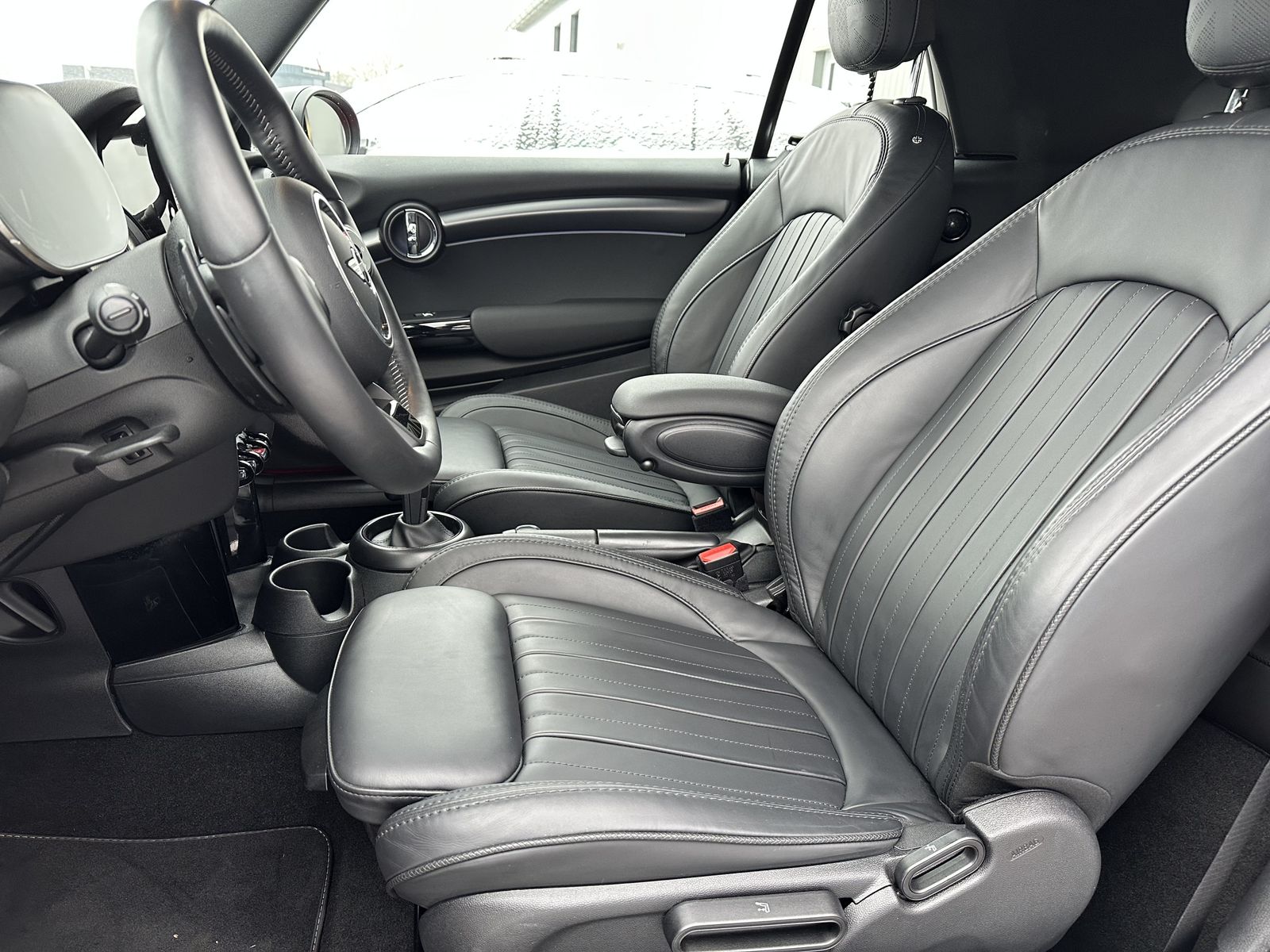 Fahrzeugabbildung MINI Cooper S Cabrio Aut. Piano Black NAV+LED+HUD+KAM