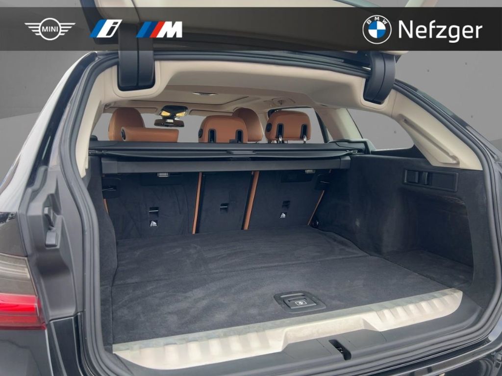BMW 320 e xDrive Touring Navi Pano HiFi RFK Sportsit foto 7