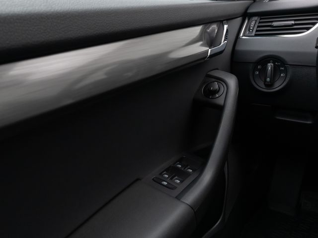 Foto Nummer 33: SKODA Octavia